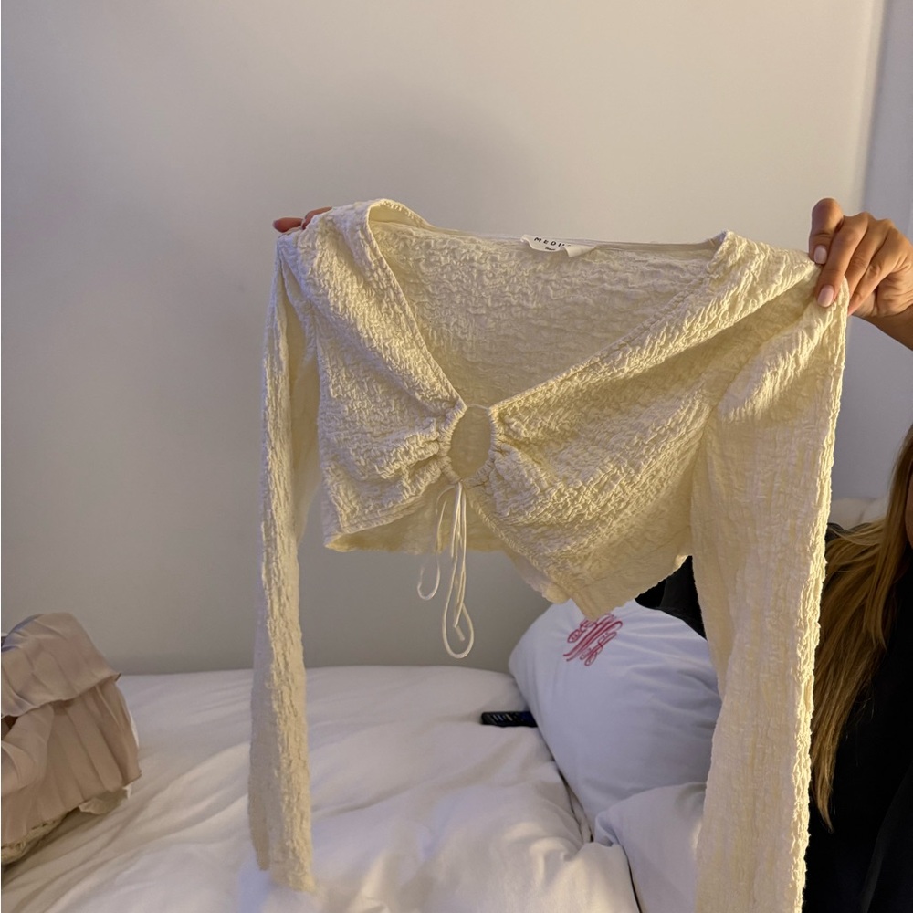 Meduse Cream Textured Crop Top